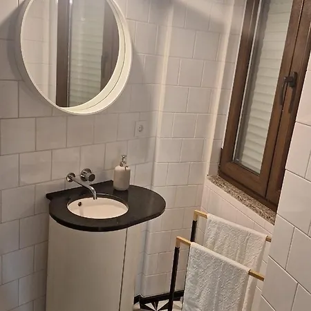 Easy Host