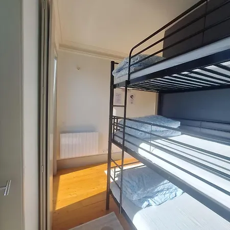 Easy Host *