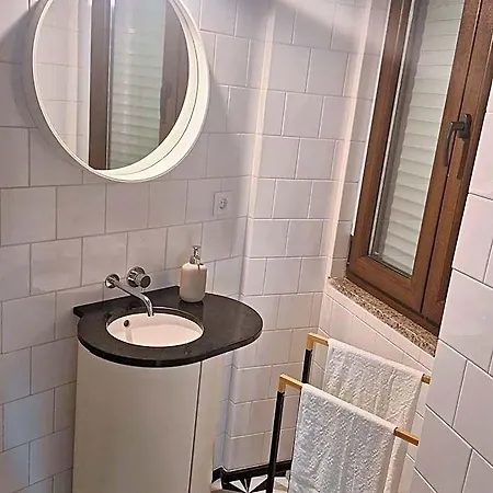 Easy Host