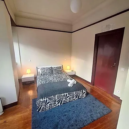 بيت شباب Easy Host *