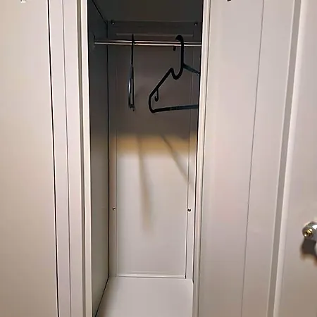 Easy Host *
