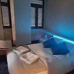 Easy Host *