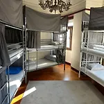 Easy Host