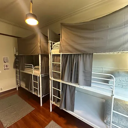 Hostel Easy Host