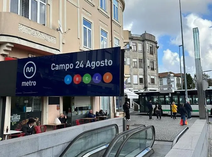 بيت شباب Easy Host *