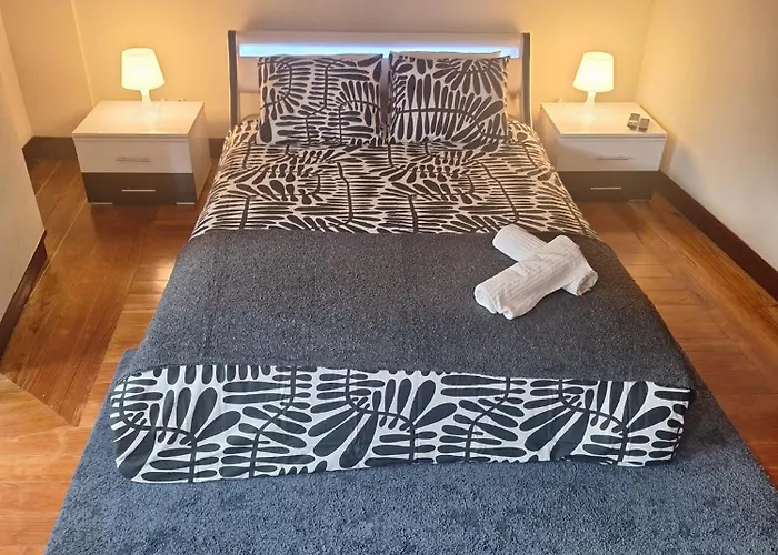 Easy Host بيت شباب بورتو