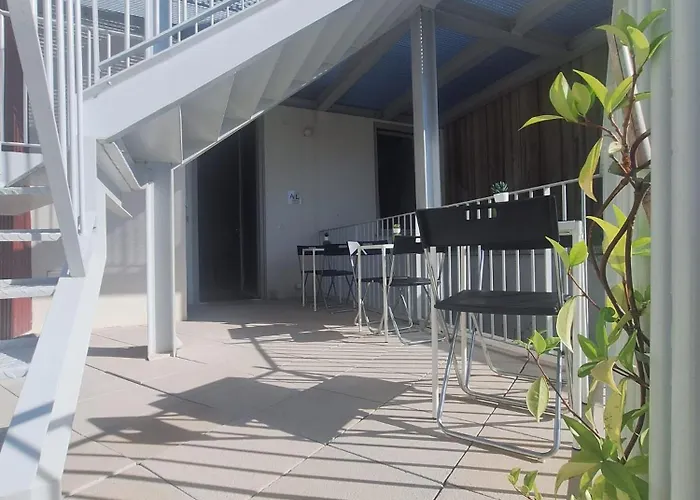 Easy Host * بورتو